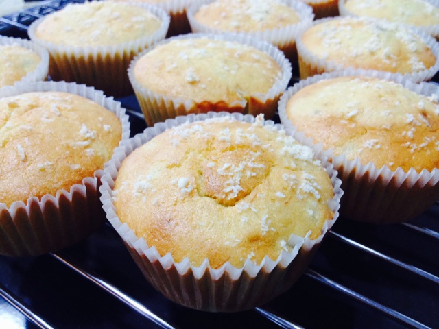 catcatcat2001做的椰丝香蕉杯蛋糕