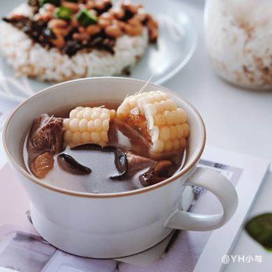 【3月北鼎蒸炖锅食谱】黑木耳玉米苹果汤的做法