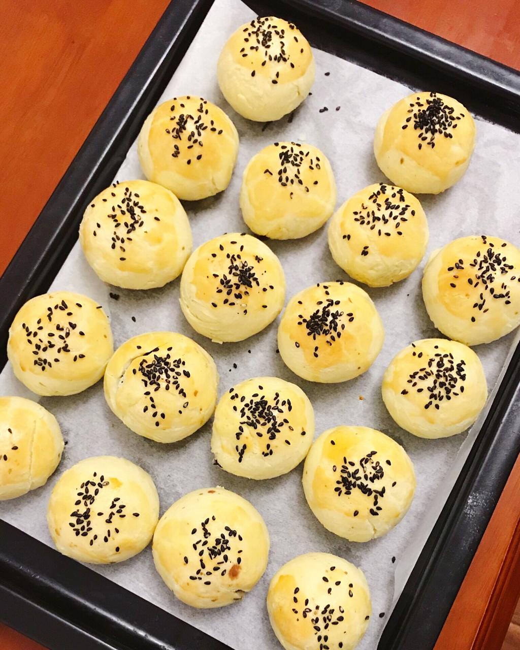 蛋黄酥酥酥（超级奶香黄油版）