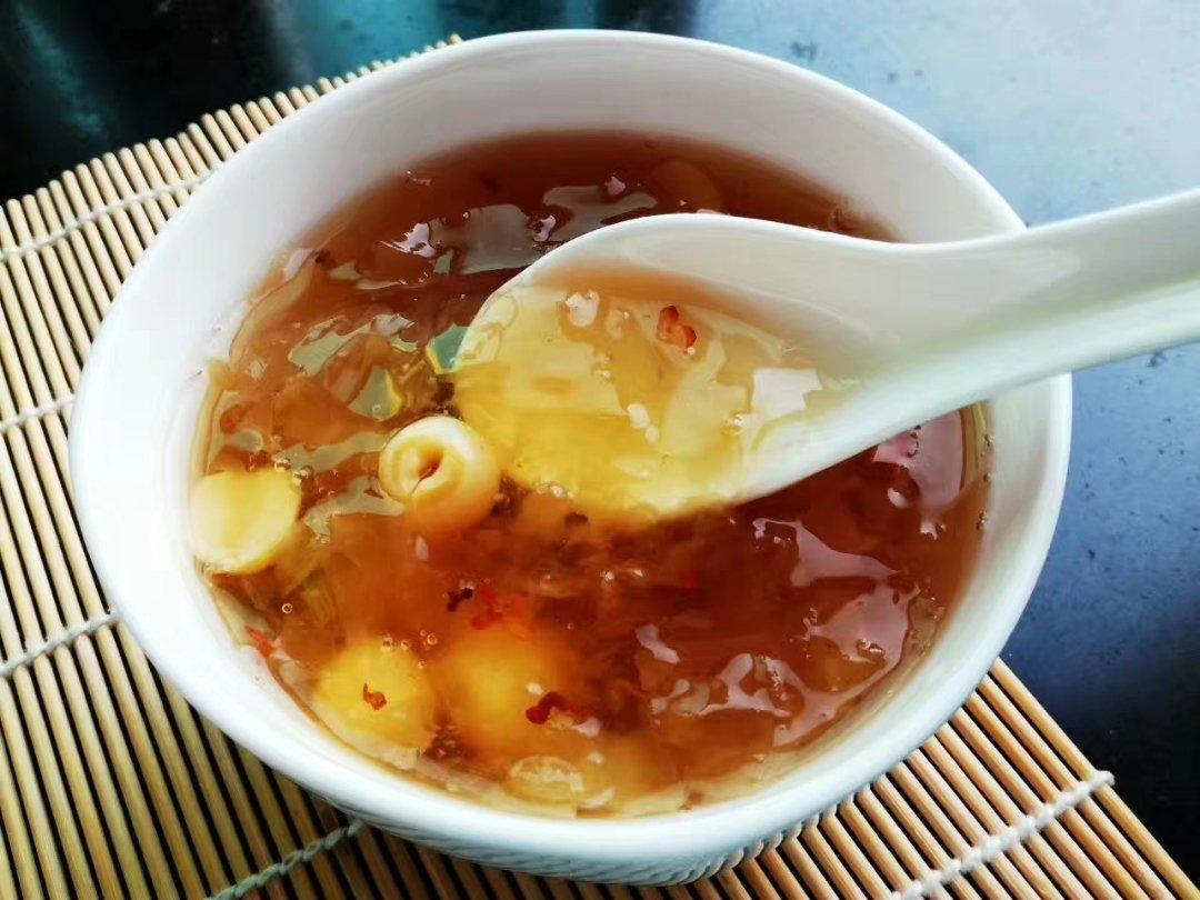 银耳莲子羹～出胶有妙招