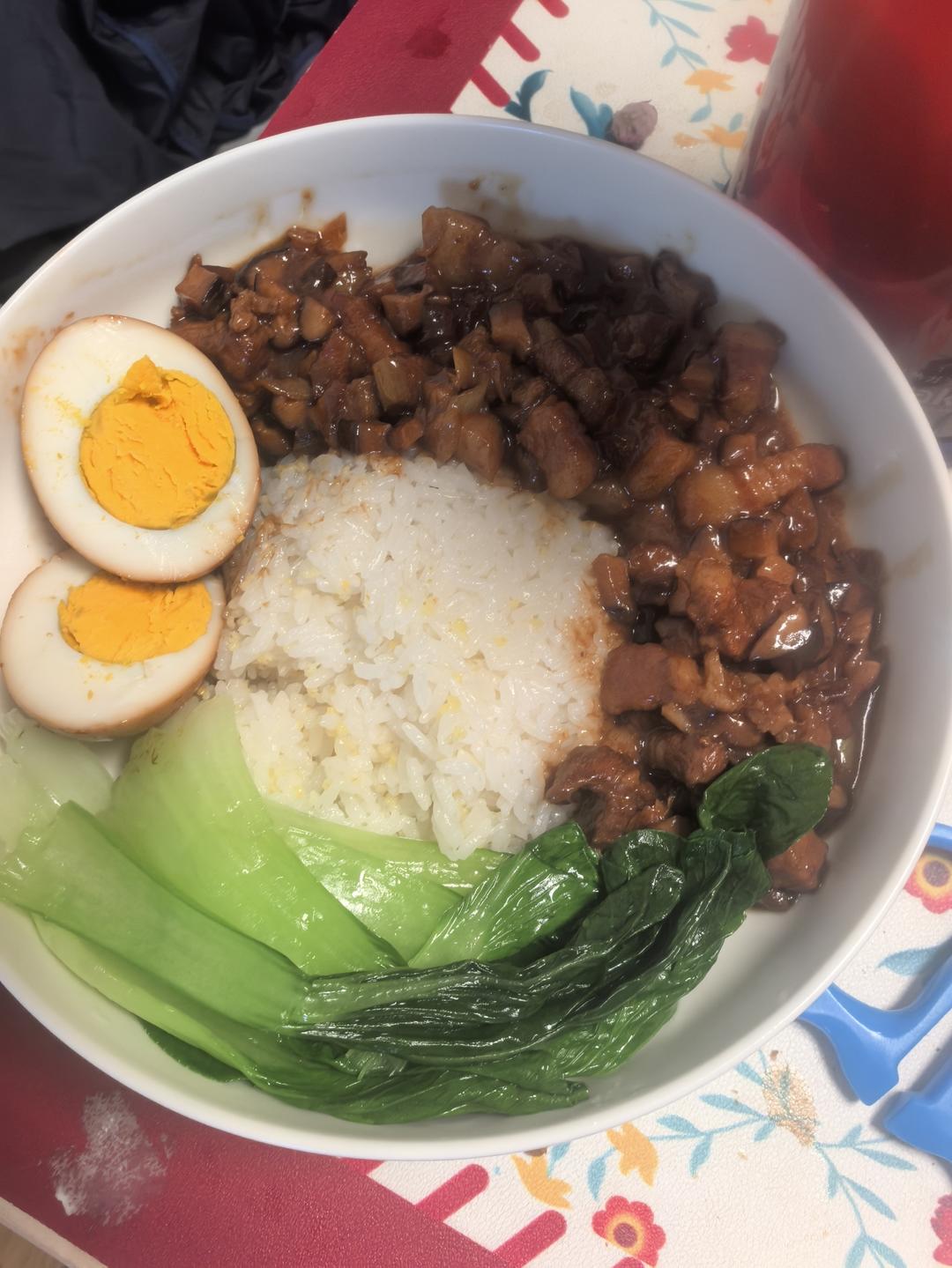 好吃到停不下来的卤肉饭