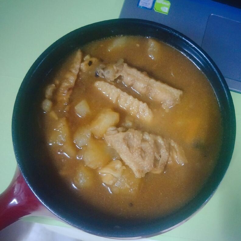 宿舍版土豆焖鸡翅的做法