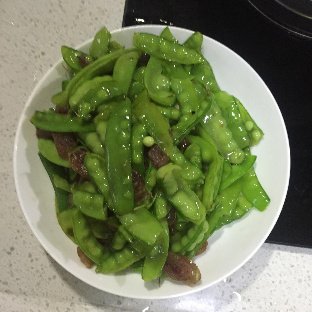 腊肠炒荷兰豆
