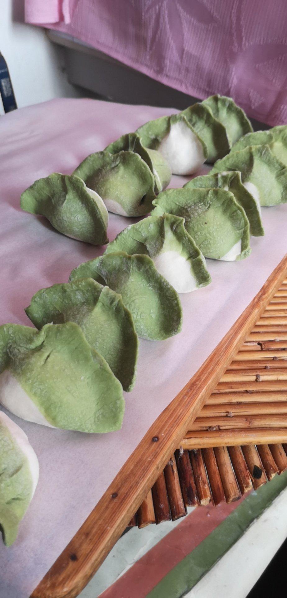 菠菜翡翠大肚饺子