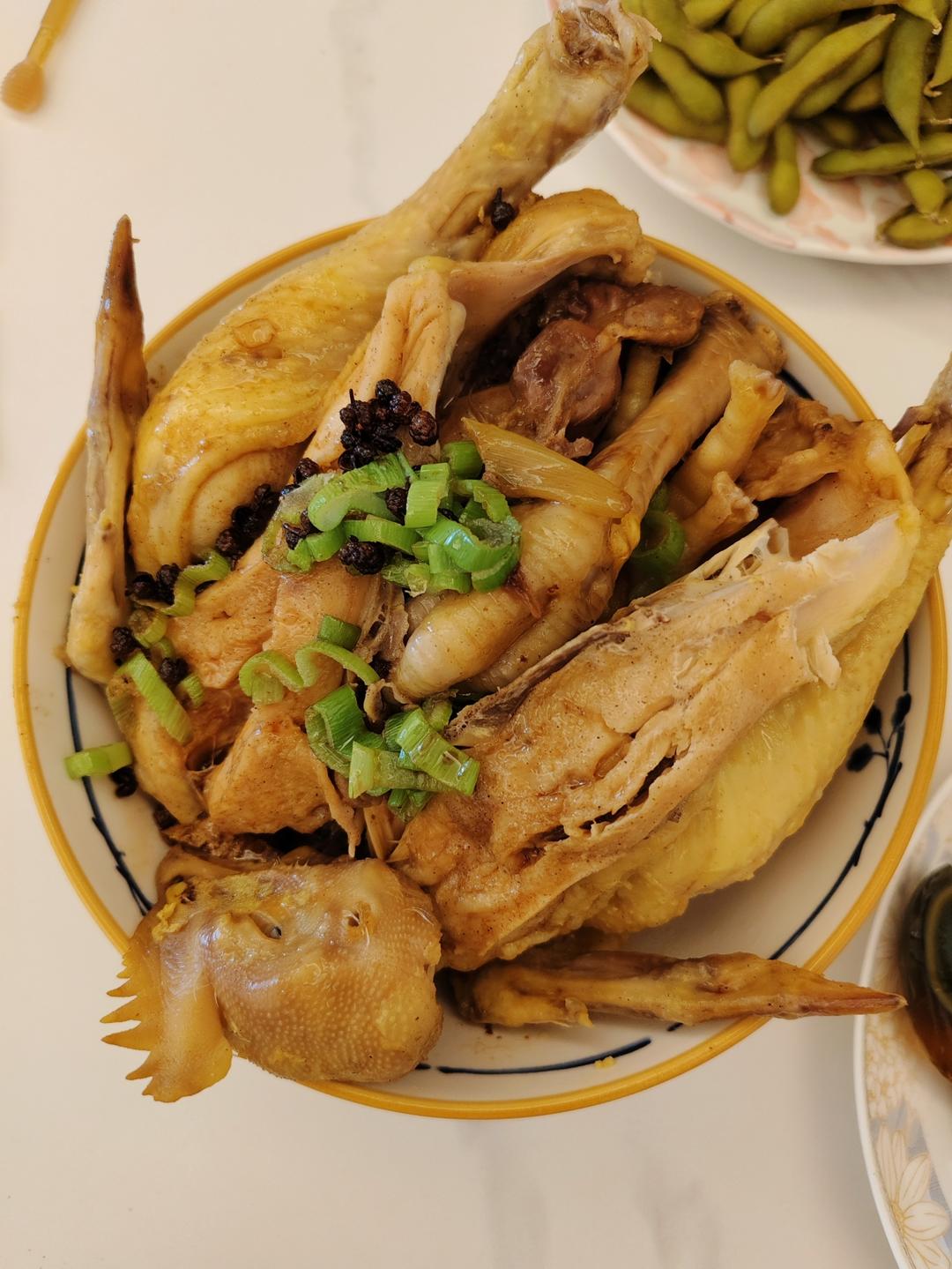 无水葱油童子鸡一一转自微博菜谱（Le Creuset铸铁炖锅）