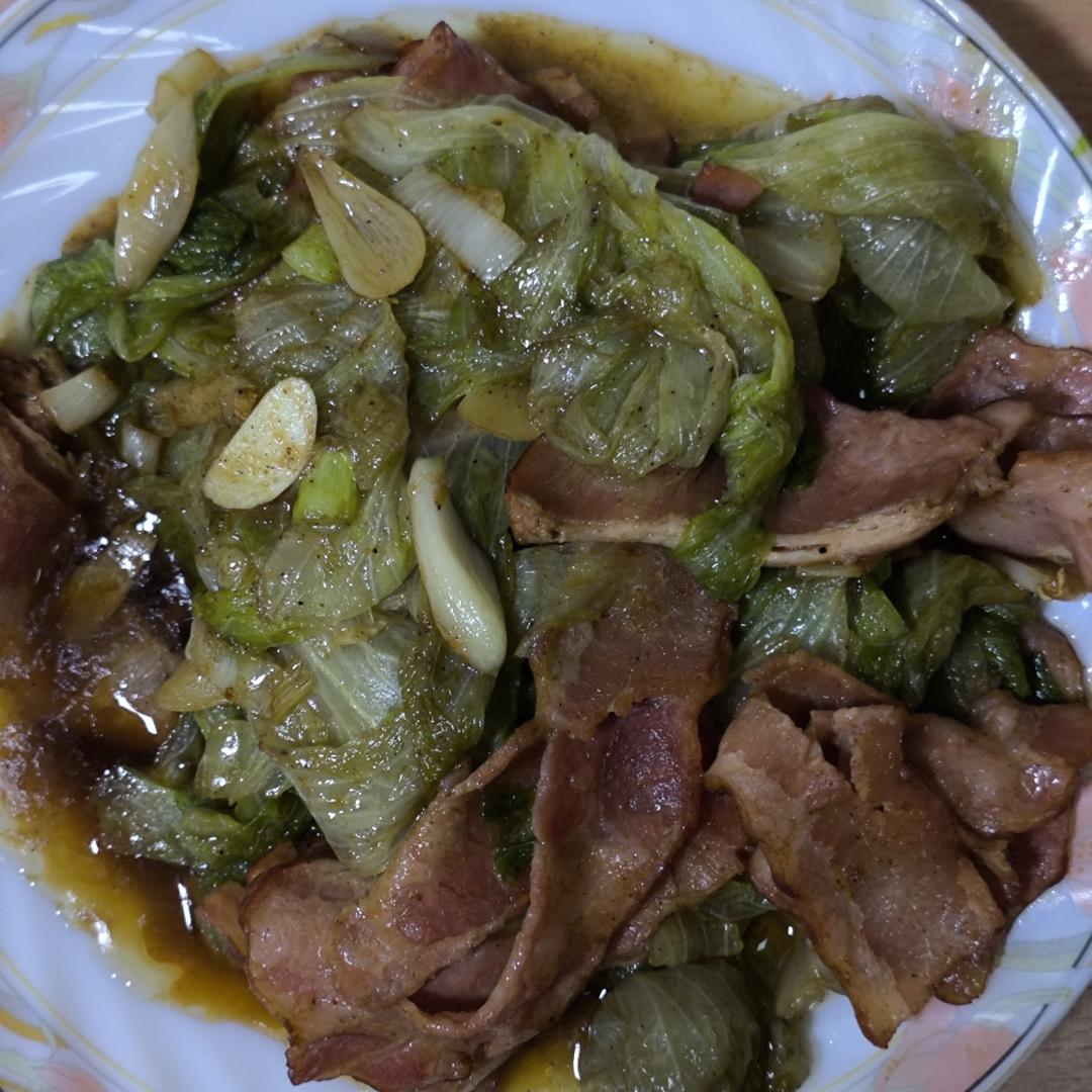 黄油黑胡椒培根炒卷心菜