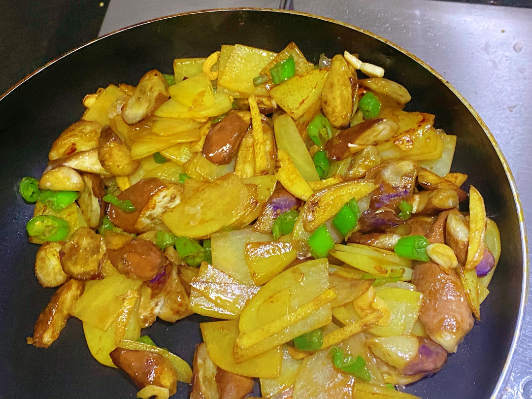 地三鲜原来是土豆茄子和青椒呐