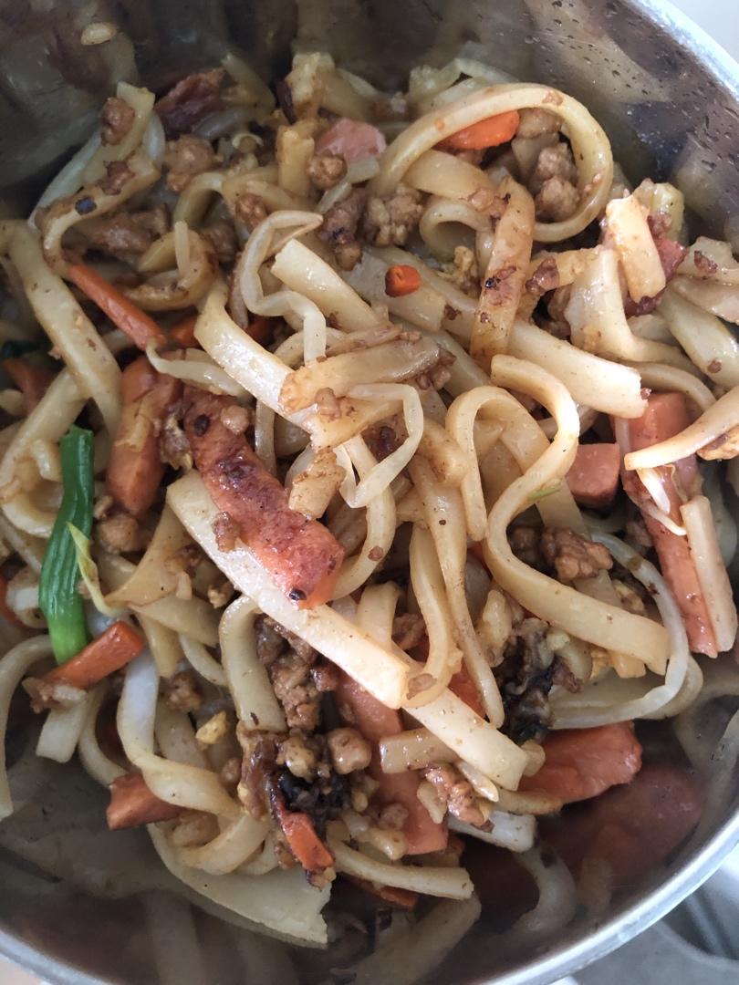 炒河粉