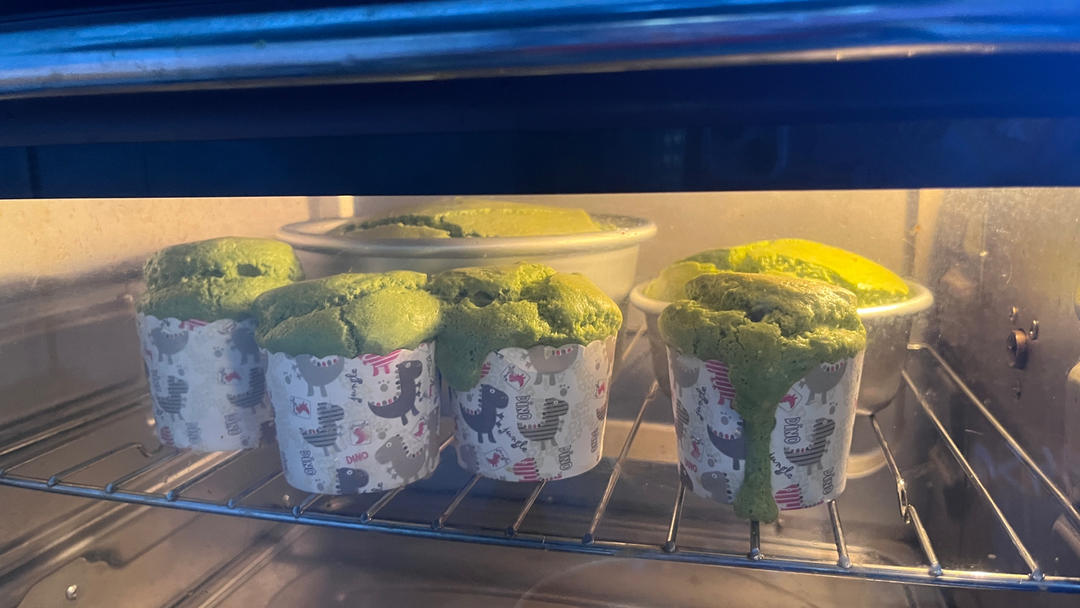 新加坡超火的【椰香斑斓戚风蛋糕】