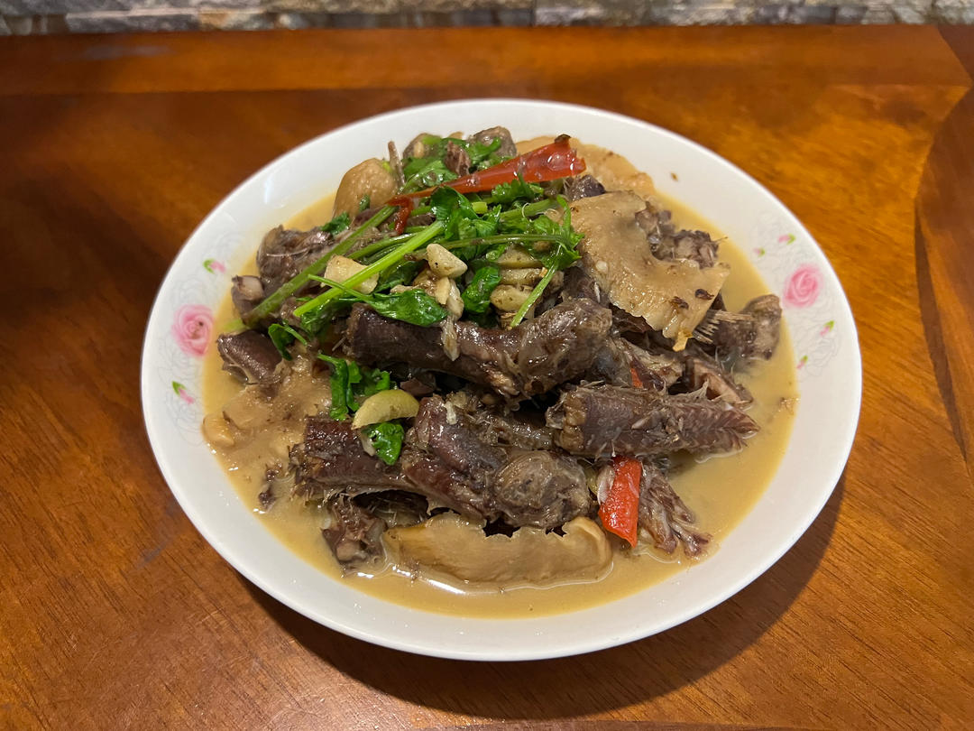 潮汕菜脯焖赤岭鱼的做法 步骤4