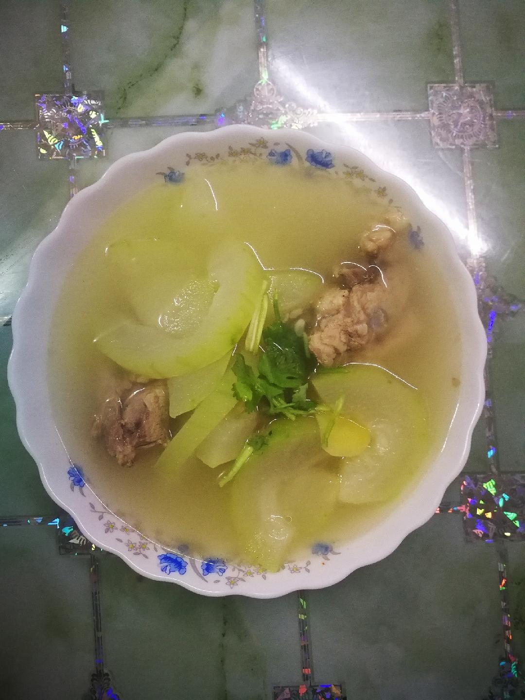大骨头冬瓜汤的做法
