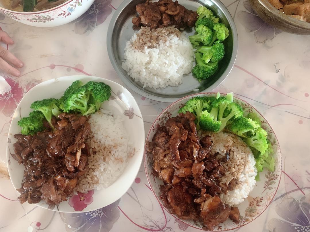 照烧鸡腿饭
