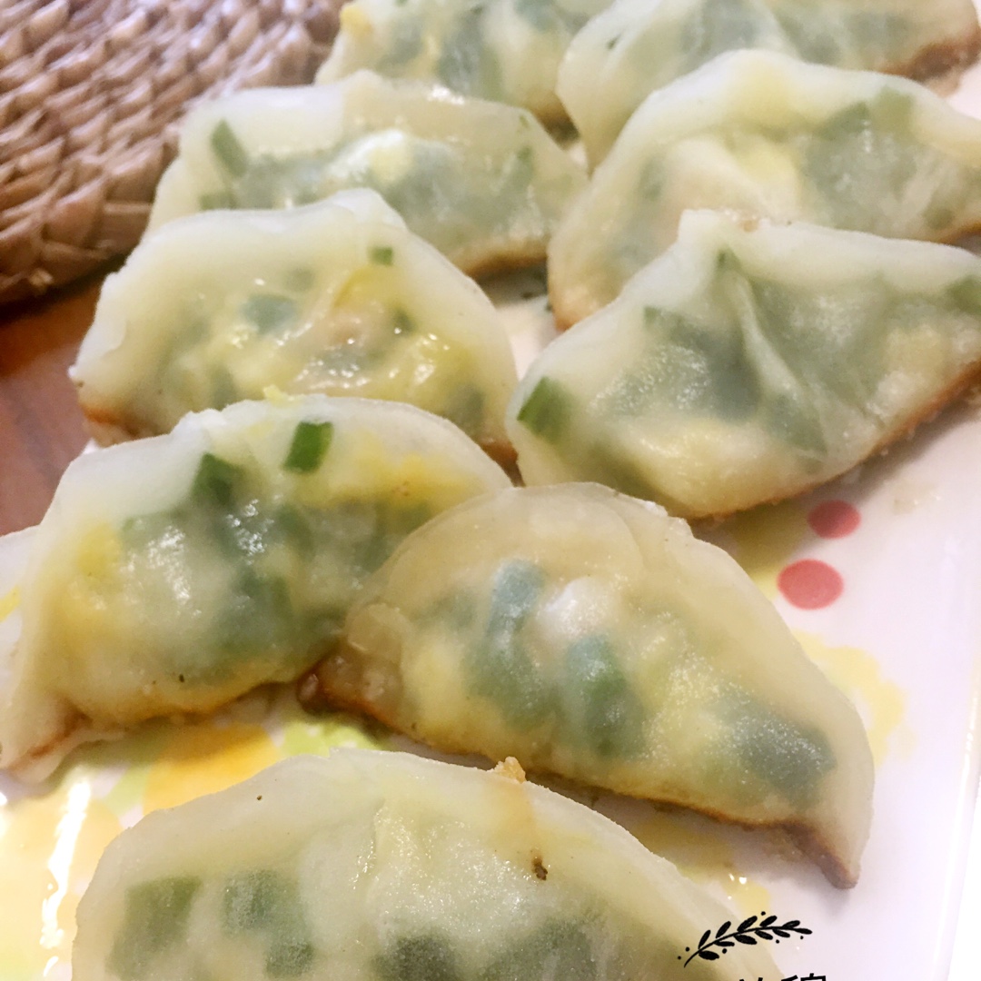 三鲜锅贴