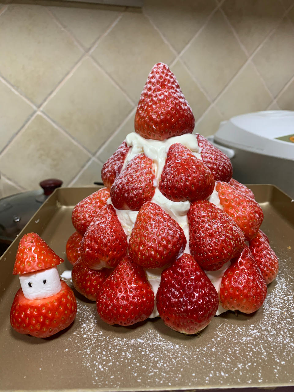 草莓圣诞树奶油蛋糕