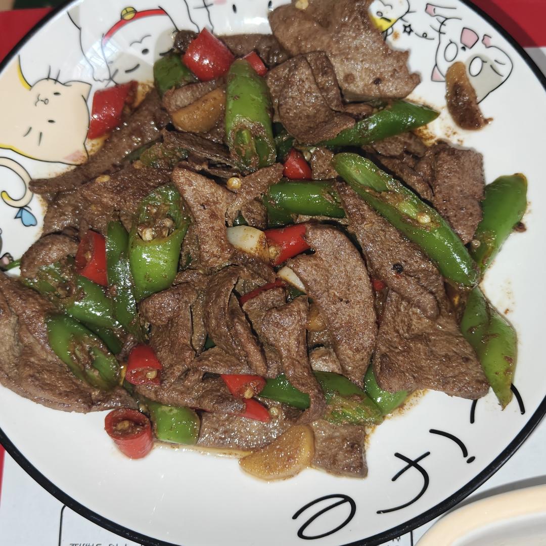 厨师长教你：“小炒猪肝”的家常做法，味道干香很赞，先收藏起来