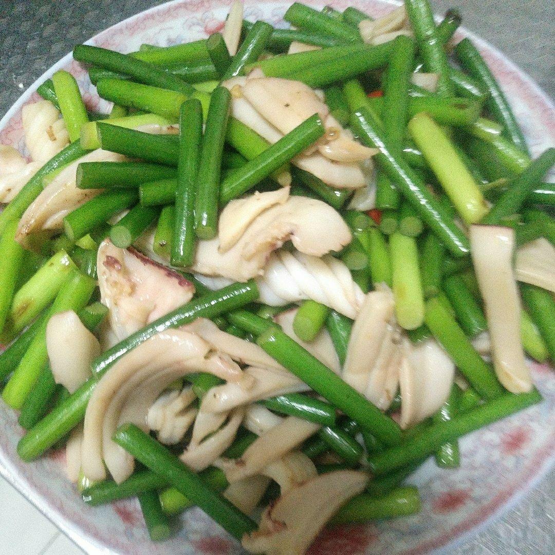 蒜薹炒鱿鱼