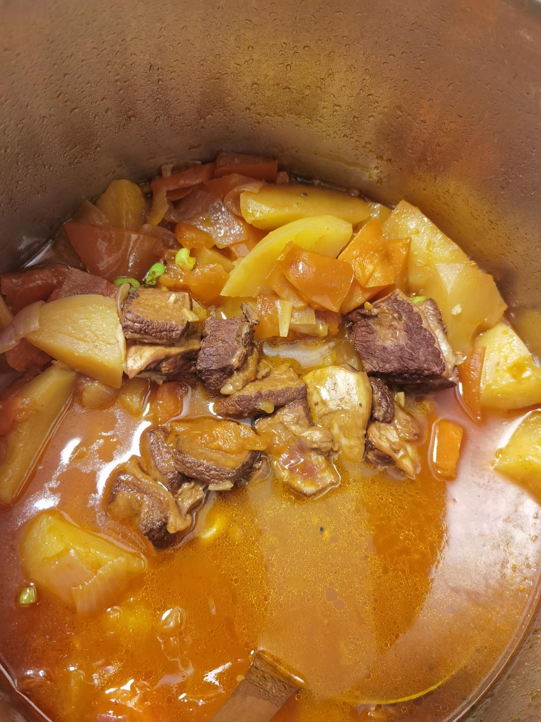 番茄土豆炖牛腩