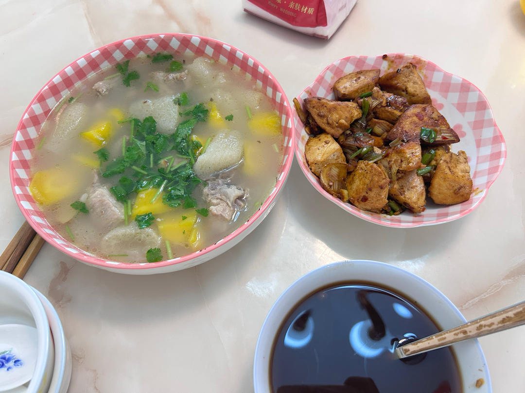 竹荪排骨汤