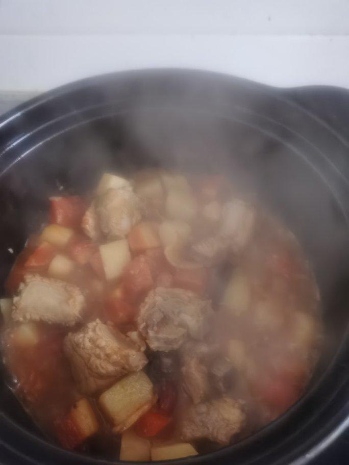 土豆烧排骨