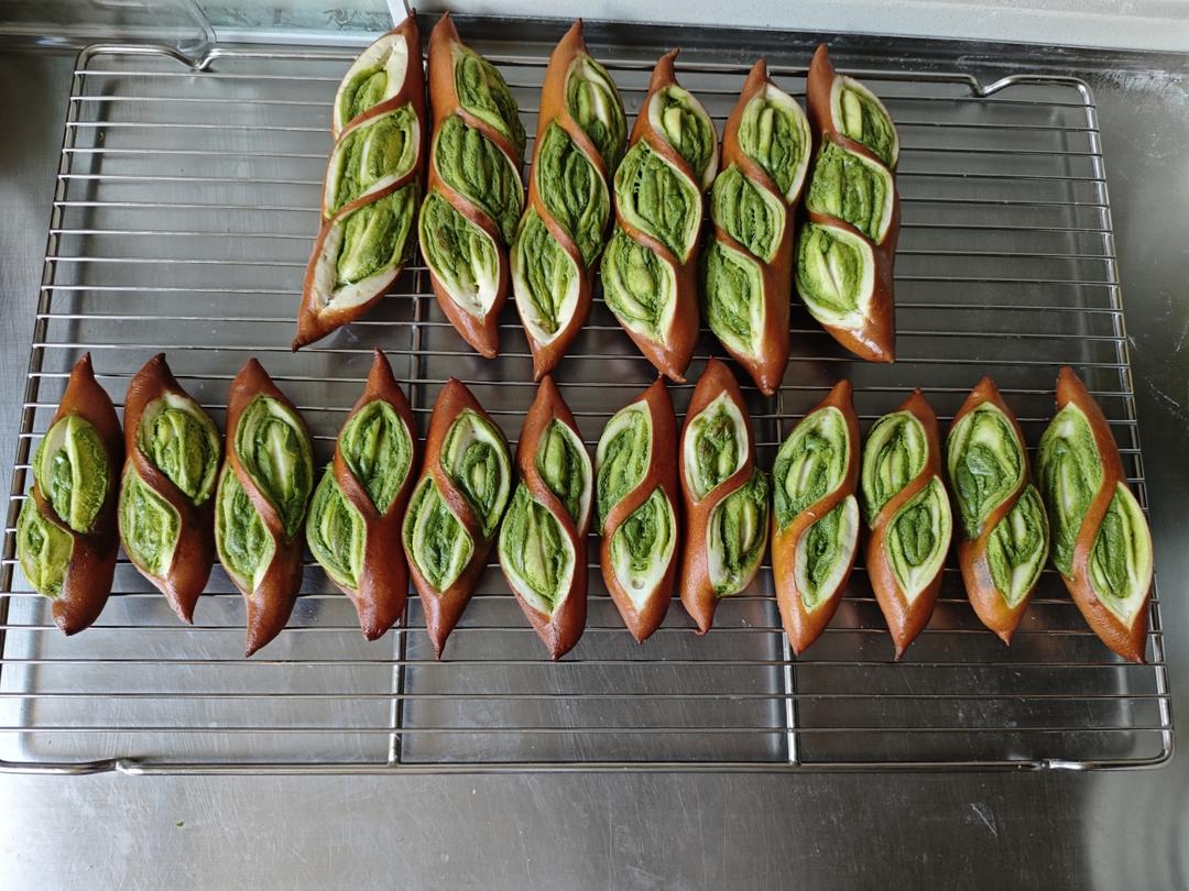 原味（抹茶）2款奶酥馅德式碱水面包｜一次搞定两种口味｜高颜值｜快手｜免手套膜｜免发酵