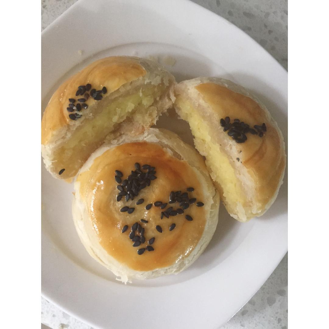 苏式酥皮奶黄酥