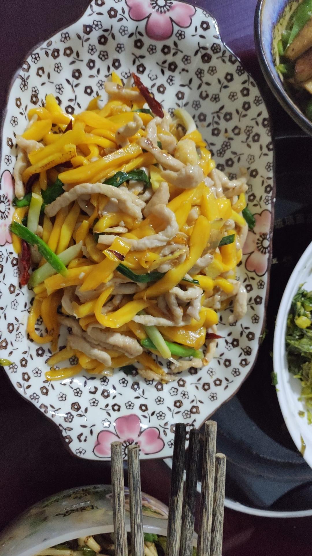 菠萝蜜丝炒肉