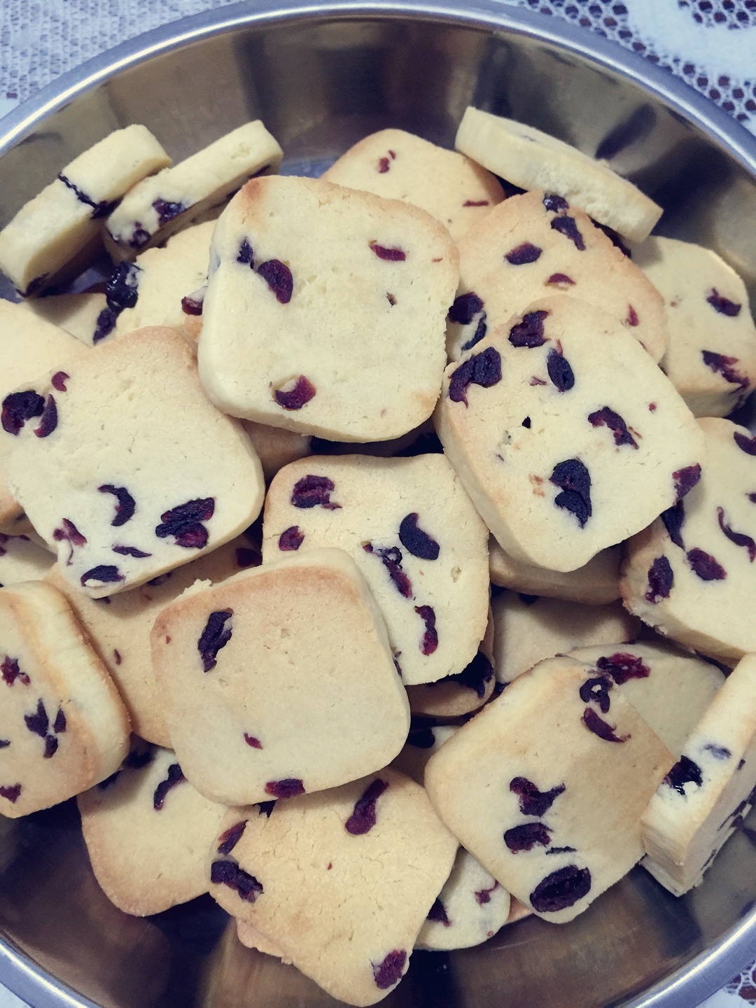 记录一下目前最喜欢的蔓越莓饼干配方的做法