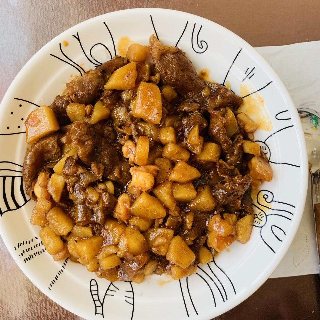 好吃到舔碗底的土豆肥牛拌饭