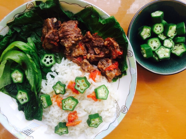 番茄炖牛肉
