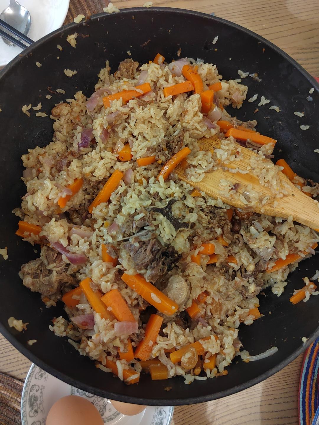 新疆羊排抓饭（出锅后米粒分明的秘密）