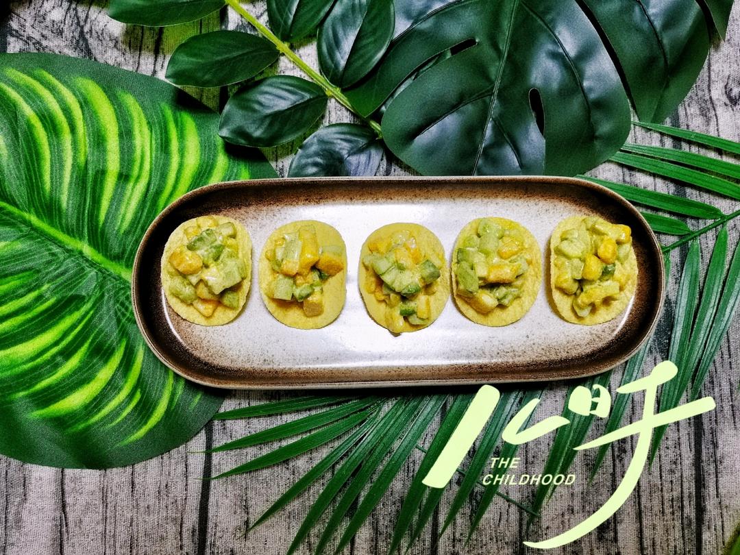 薯片牛油果大虾沙拉