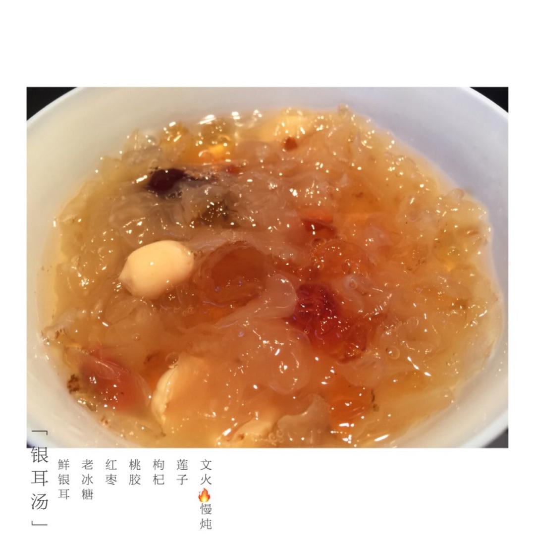 桃胶红枣银耳羹