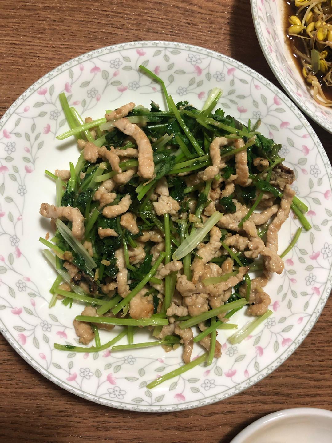 香菜炒肉丝