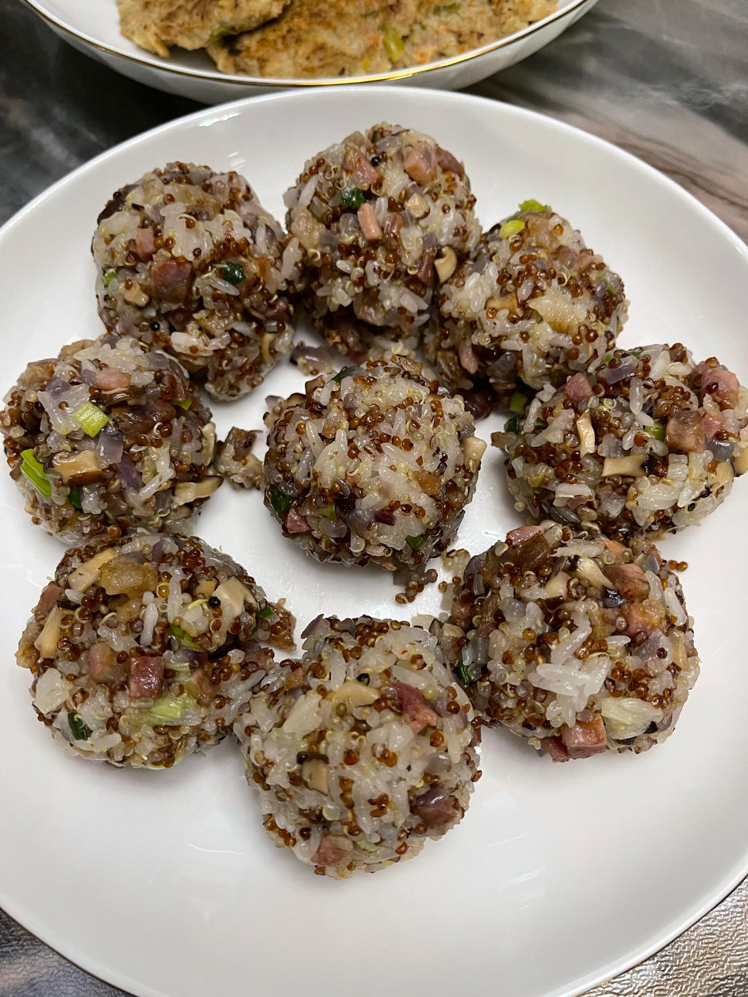 藜麦饭团