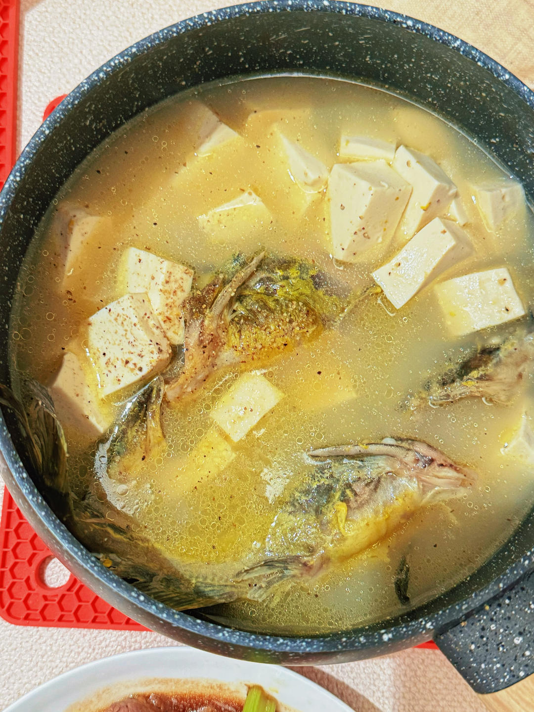昂刺鱼豆腐汤（黄辣丁）