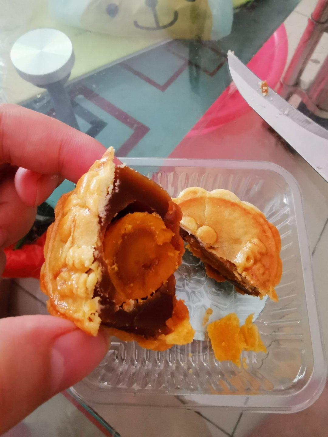 酥皮奶黄月饼