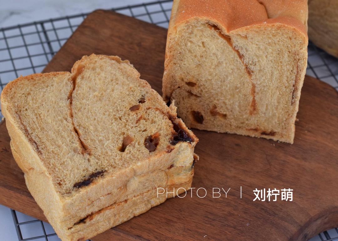 让人欲罢不能的黑糖桂圆吐司