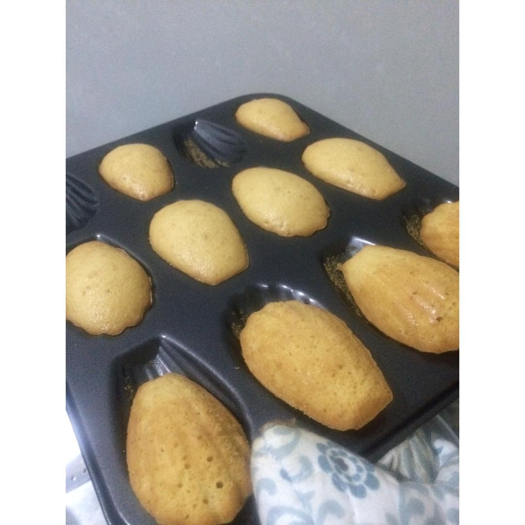 【视频食谱】太妃海盐玛德琳