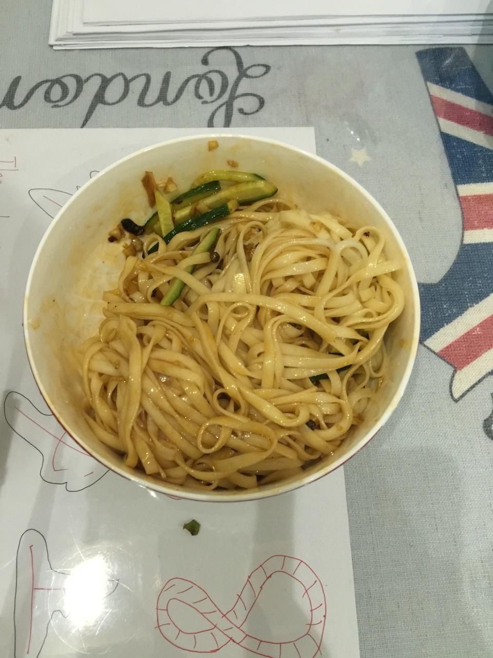 姥姥的爽口凉面！（干拌挂面）