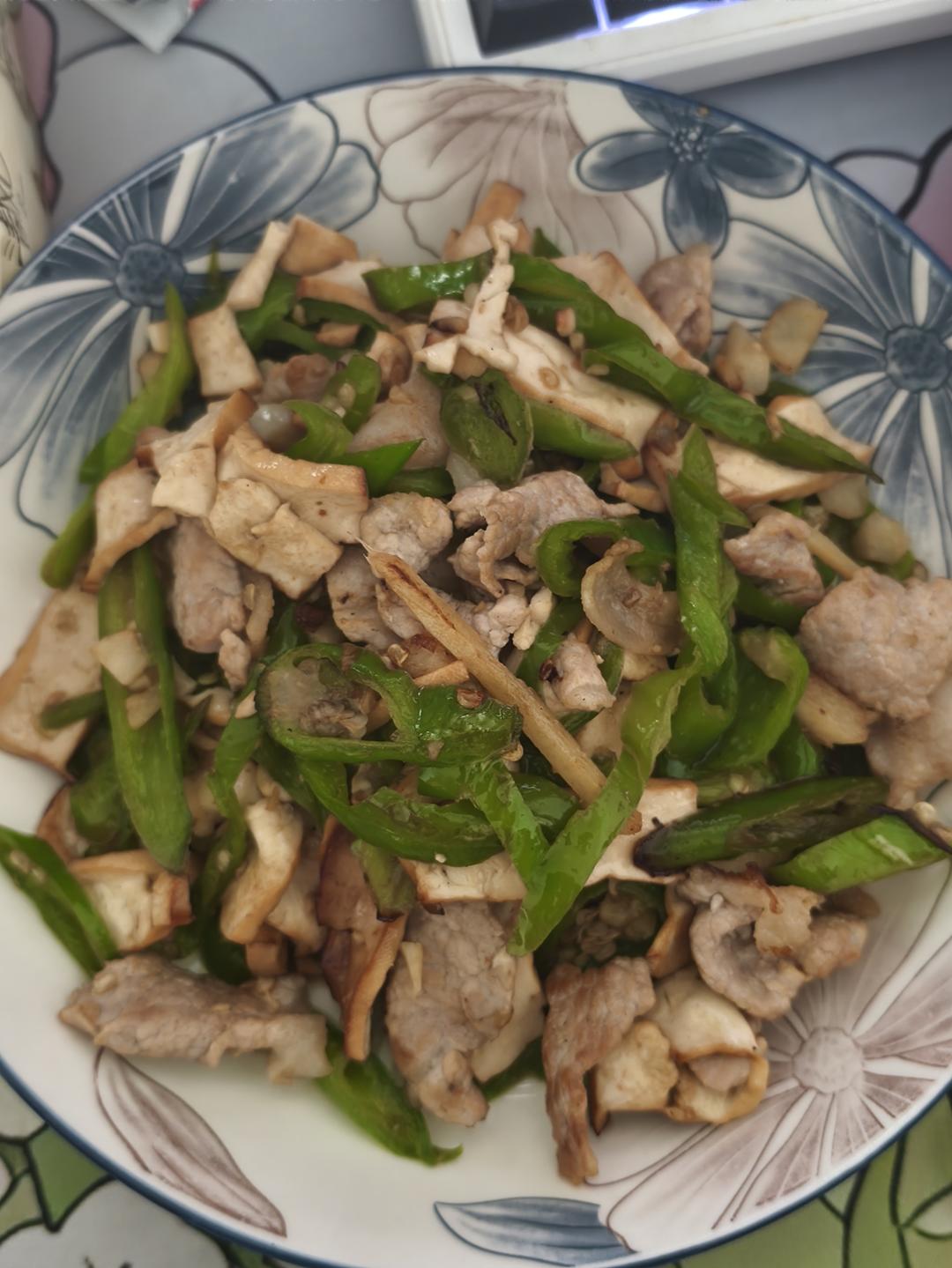 好吃的香干炒肉