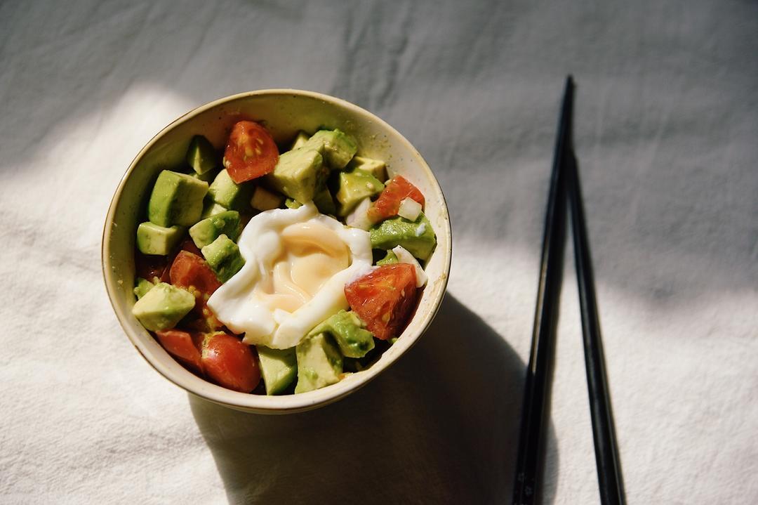 【增肌减脂】牛油果鸡蛋拌饭