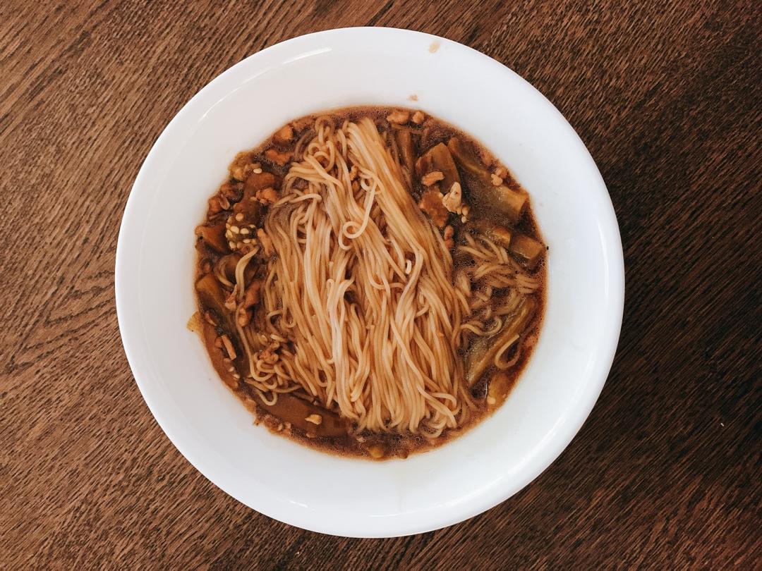 无敌好吃的【鱼香肉沫茄子焖面】，吃完舔盘🍜