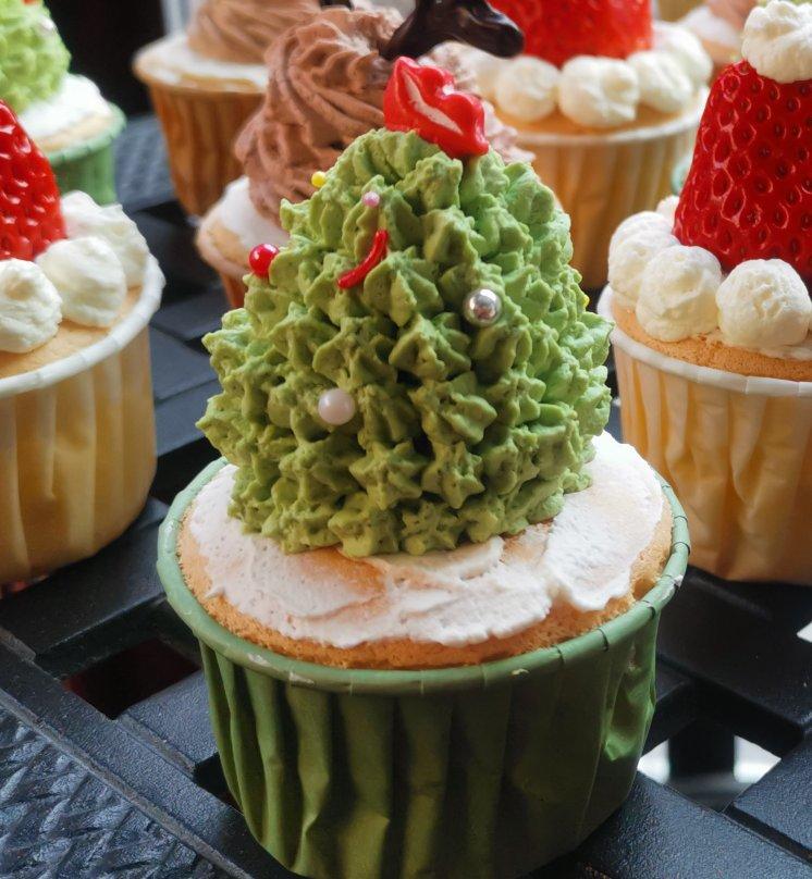 圣诞树纸杯蛋糕