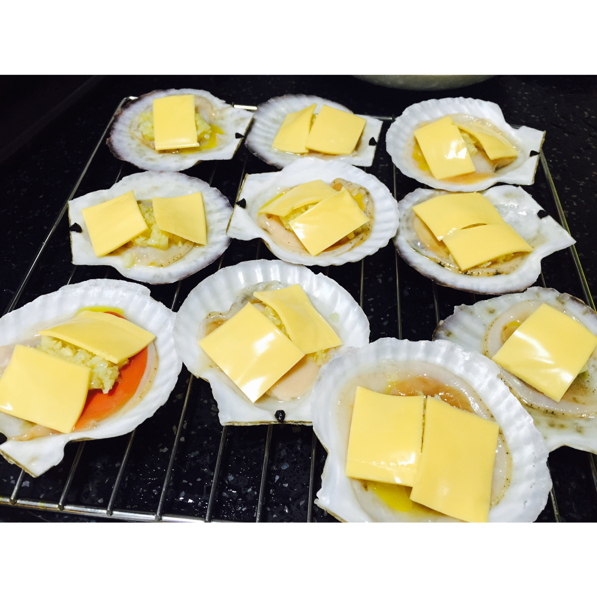 芝士蒜茸焗扇贝