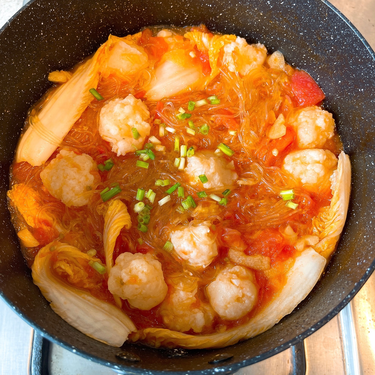 减脂期晚餐🍅番茄虾滑粉丝煲的做法