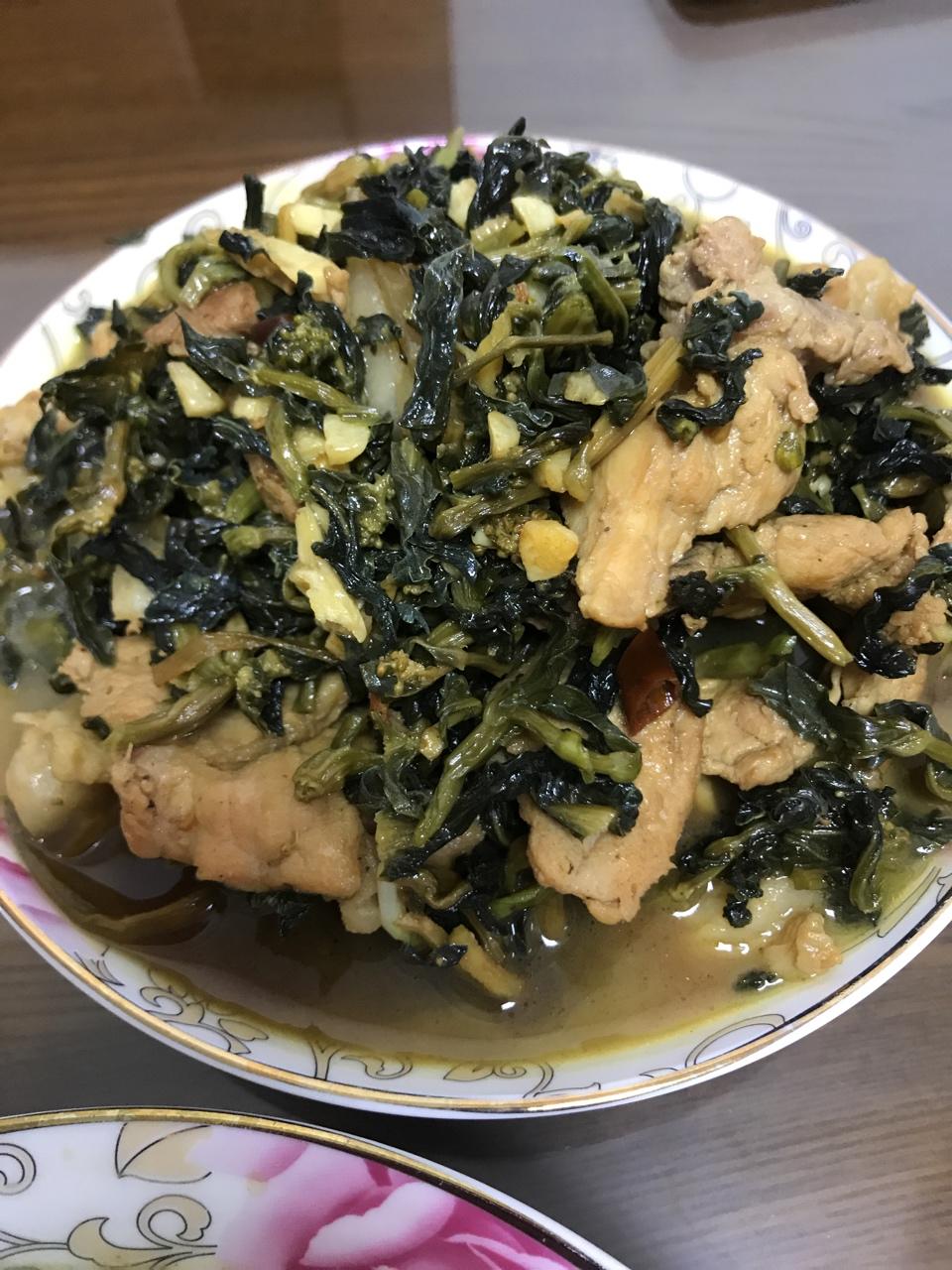 菜干闷五花肉