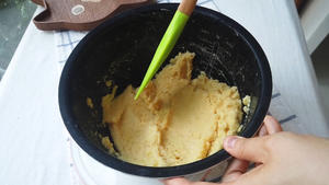 奶味浓浓の多种口味冰皮绿豆糕的做法 步骤4