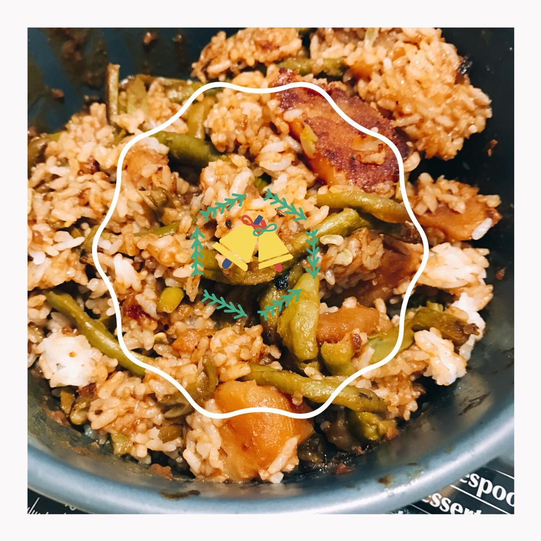 土豆焖饭（电饭锅版）