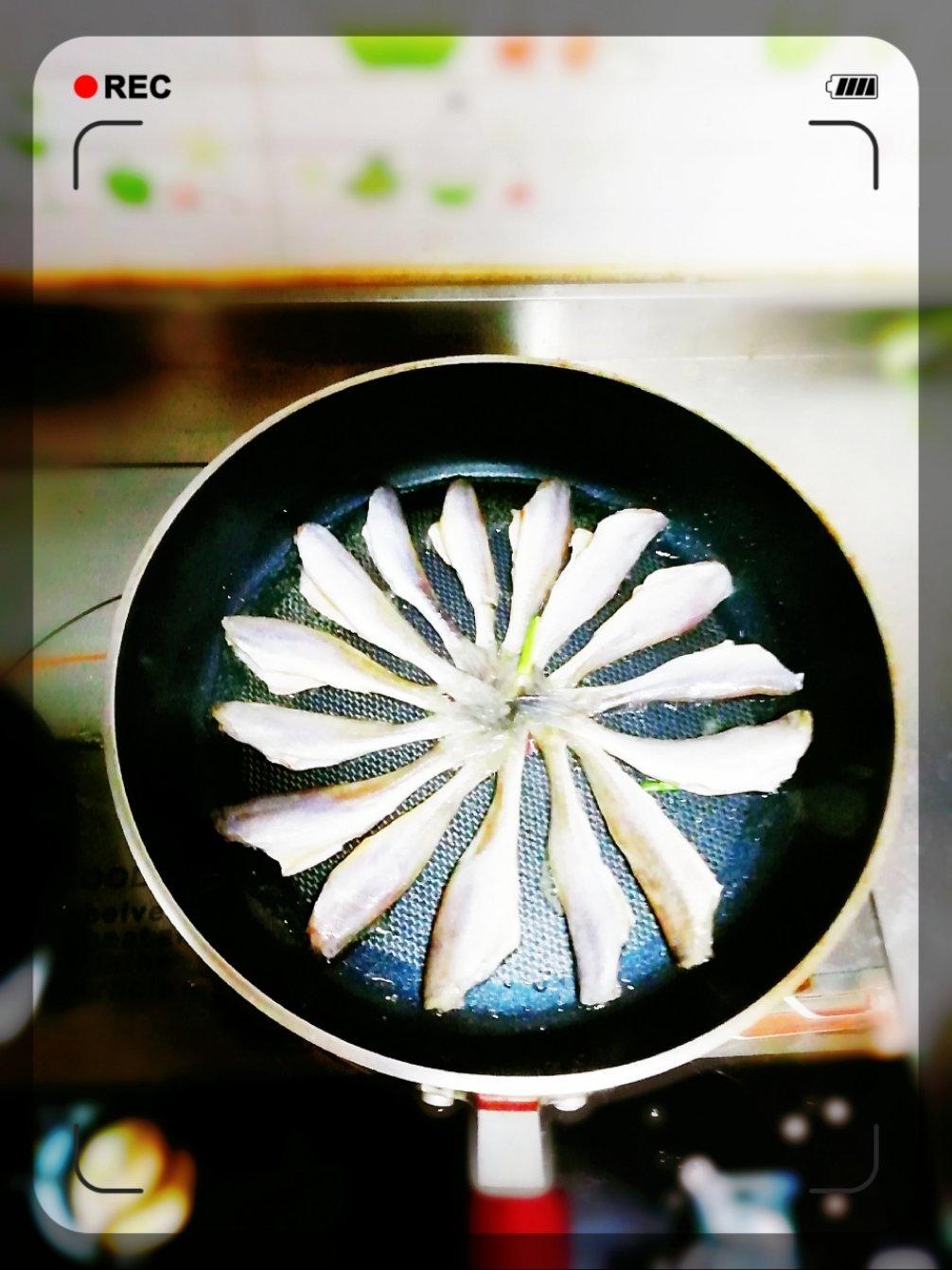 香煎小黄鱼