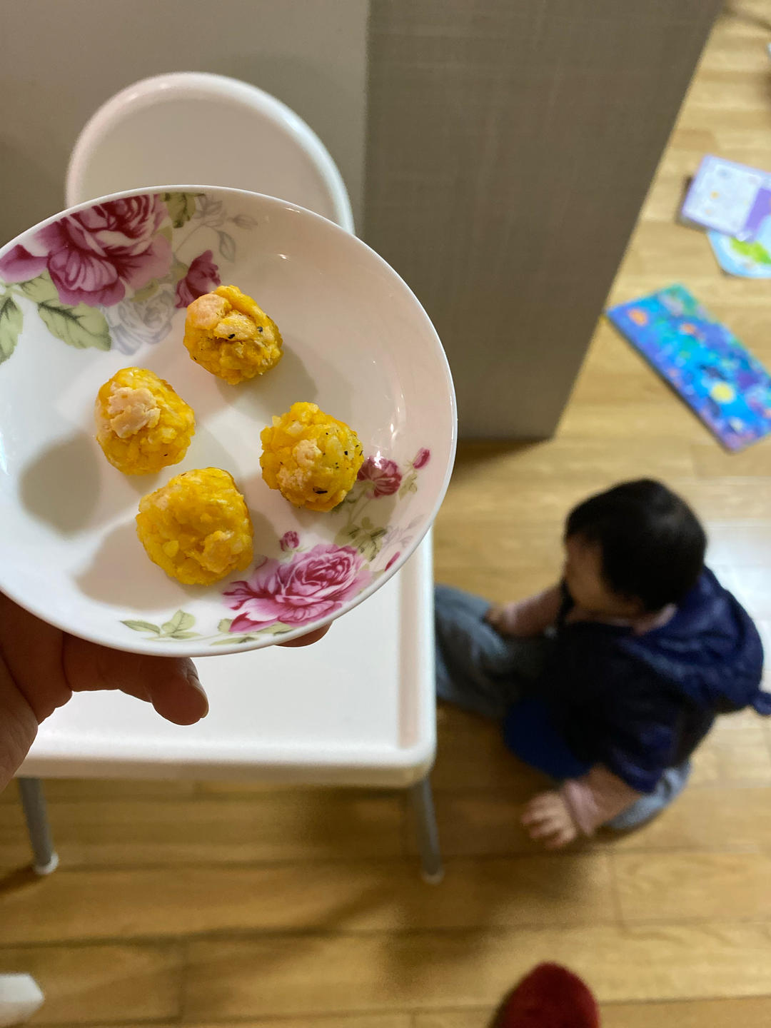 宝宝辅食-三文鱼蛋黄炒饭/饭团